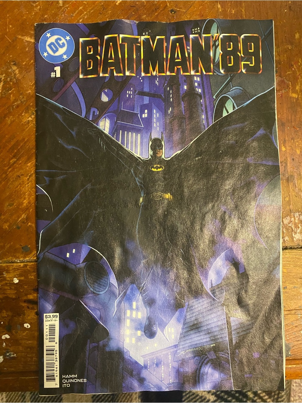 DC Multiverse Batman 89 — Black, Gold, White